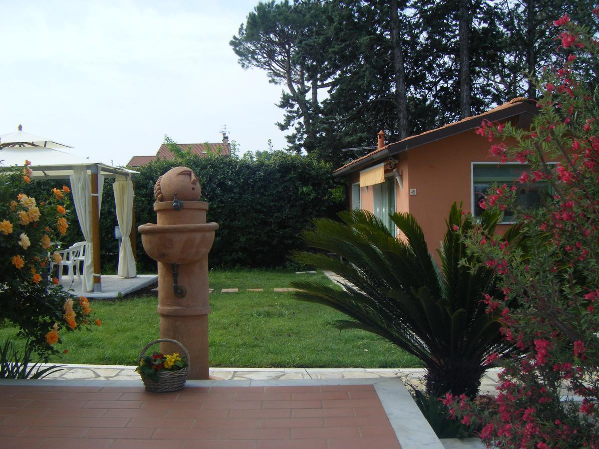 מרינה די קררה Giusy Bed And Breakfast מראה חיצוני תמונה