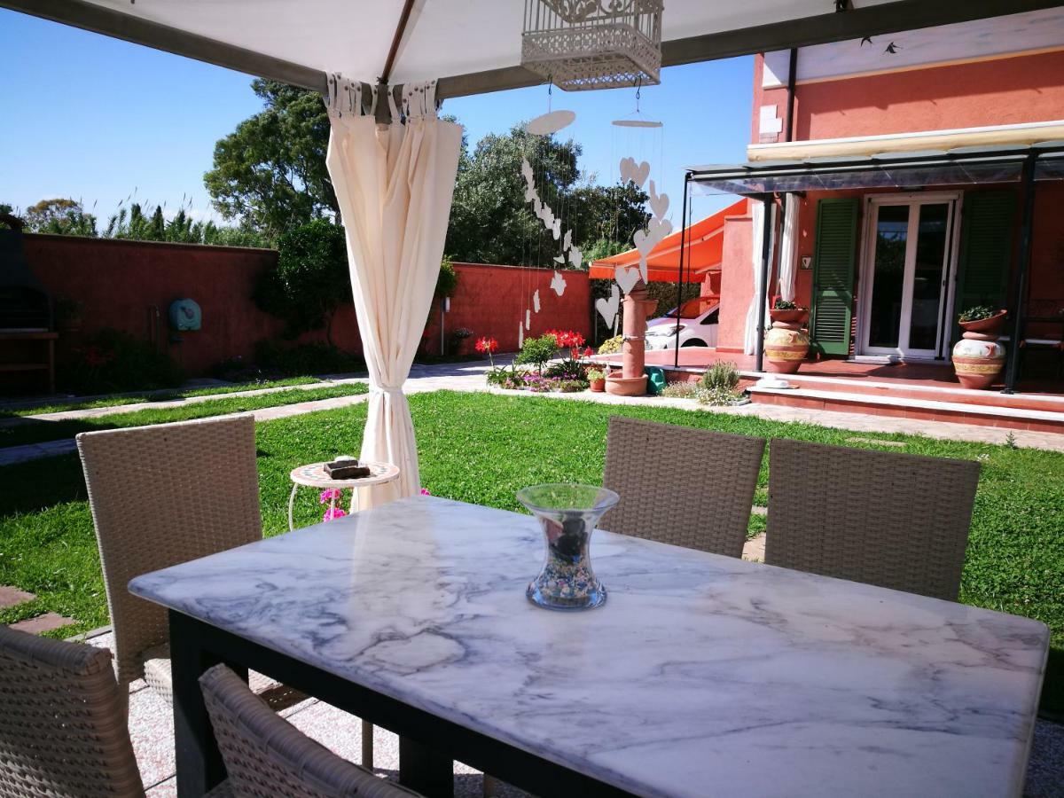 מרינה די קררה Giusy Bed And Breakfast מראה חיצוני תמונה
