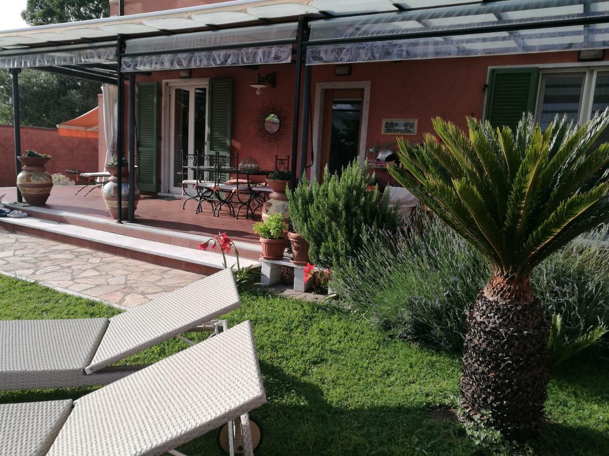 מרינה די קררה Giusy Bed And Breakfast מראה חיצוני תמונה